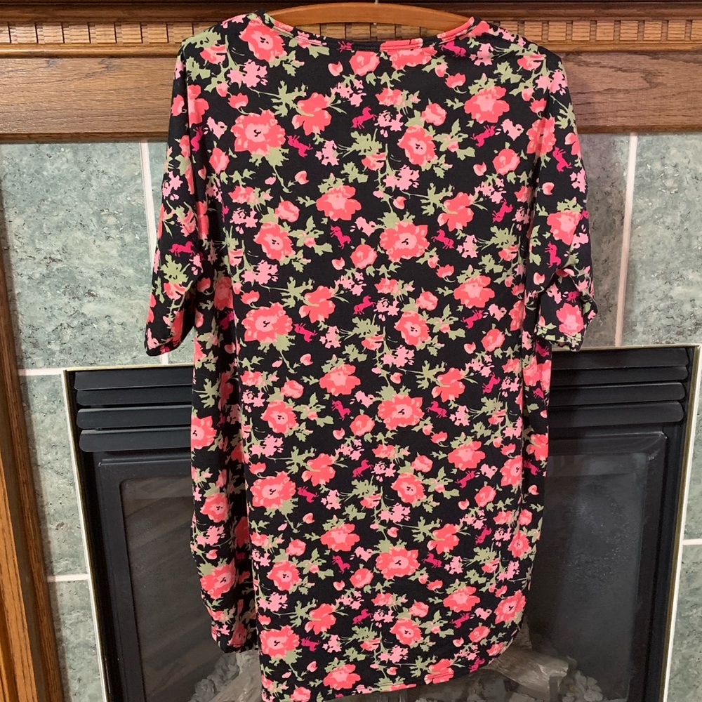 FREE with $25 purchase LuLaRoe Irma Floral Print High Low Tunic Top - Picture 2 of 6
